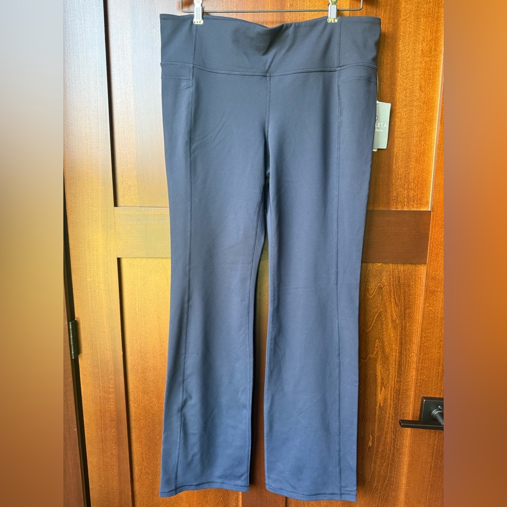 Women’s Athleta Navy Straight Up Pant Size XL